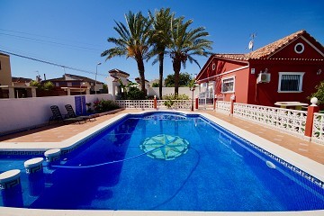 Parhus med pool i Los Balcones - Lotus Properties