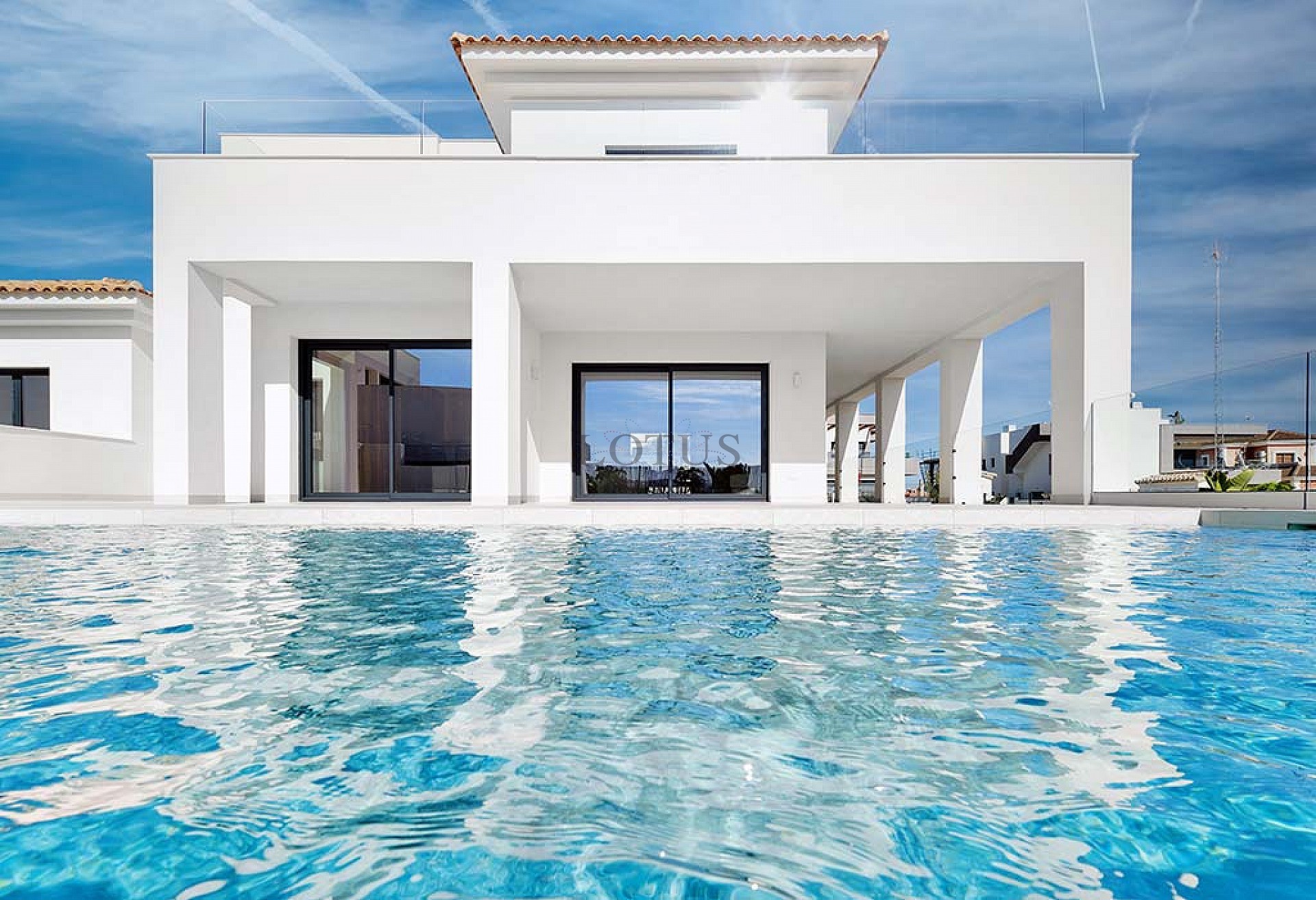 Una villa de lujo recién construida más allá de lo común. - Lotus Properties