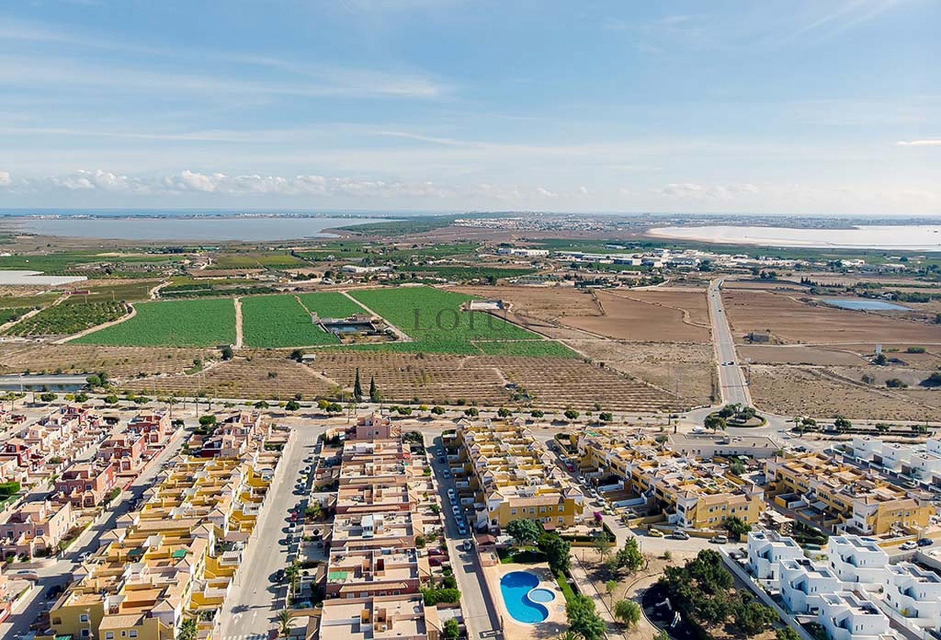 Una villa de lujo recién construida más allá de lo común. - Lotus Properties