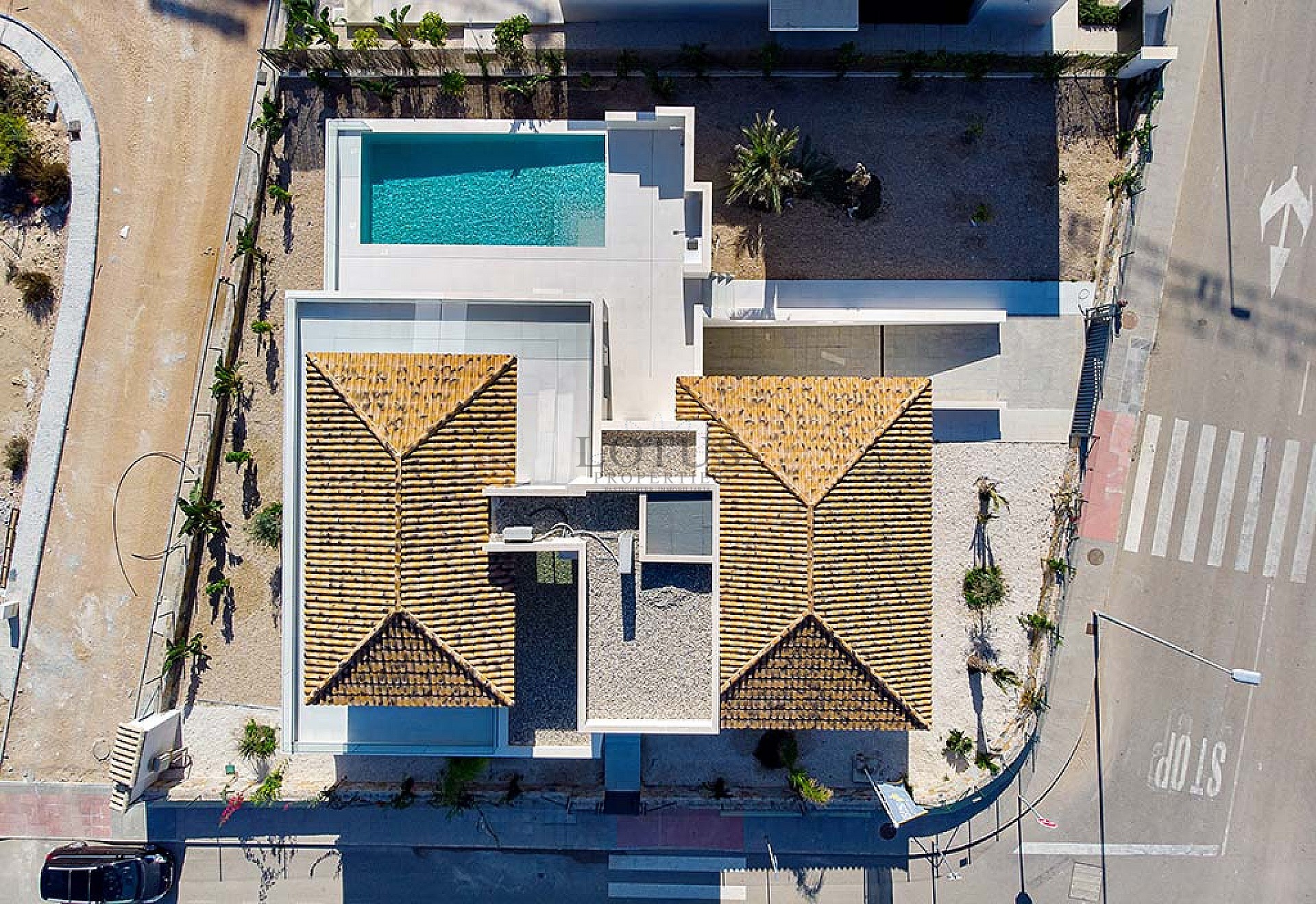 Una villa de lujo recién construida más allá de lo común. - Lotus Properties