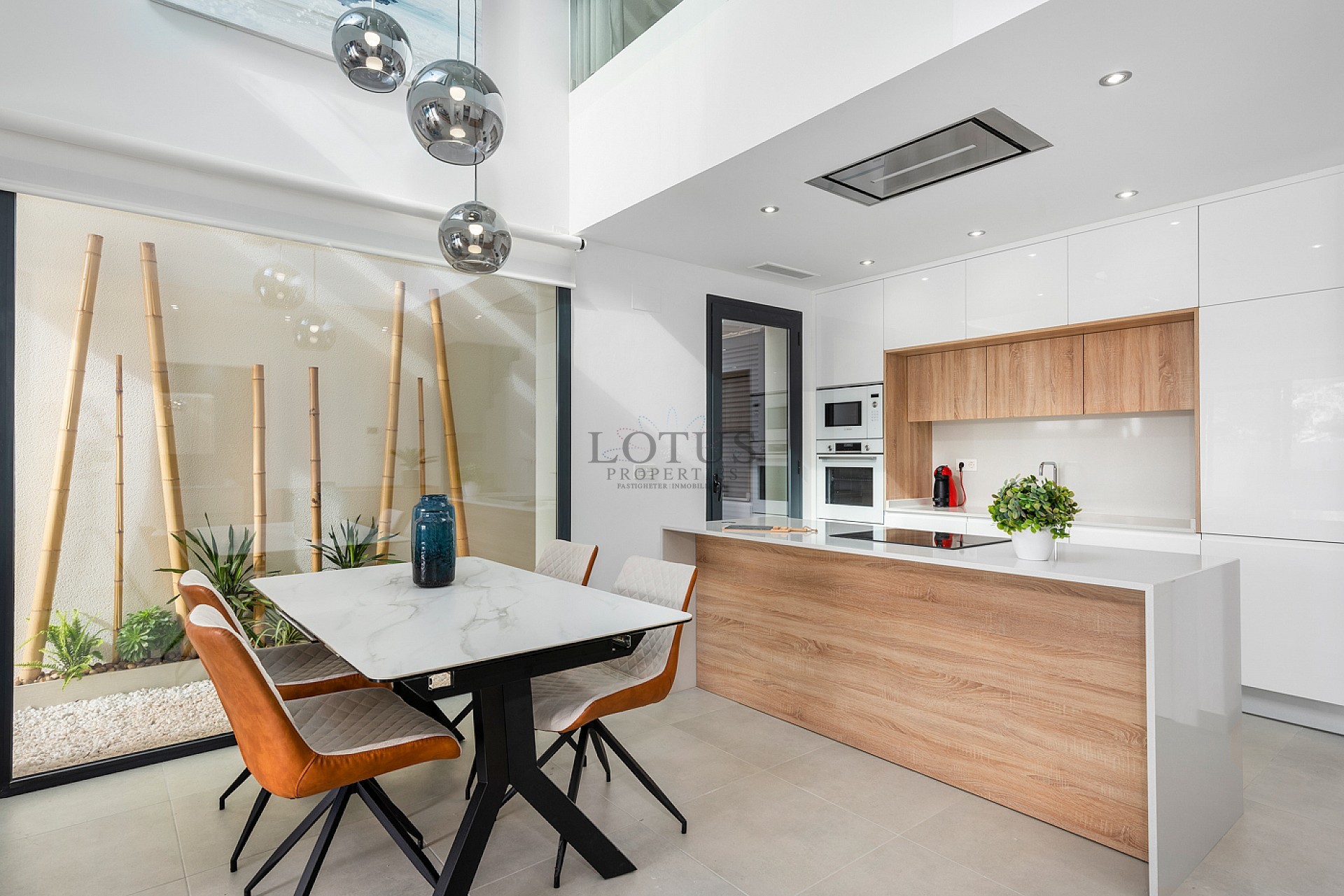 Piscina médica Nya Villor en Benijofar - Lotus Properties