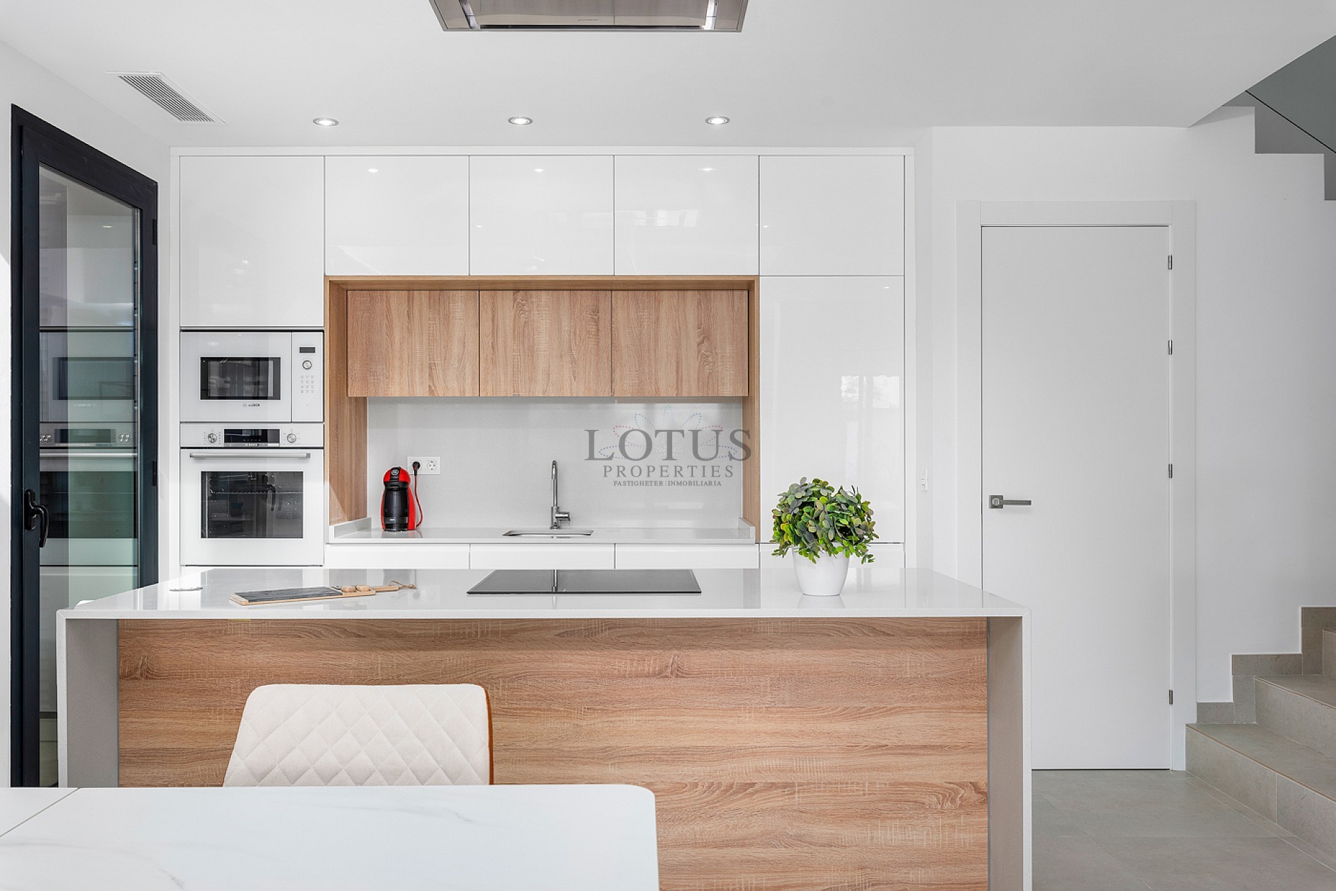 Piscina médica Nya Villor en Benijofar - Lotus Properties