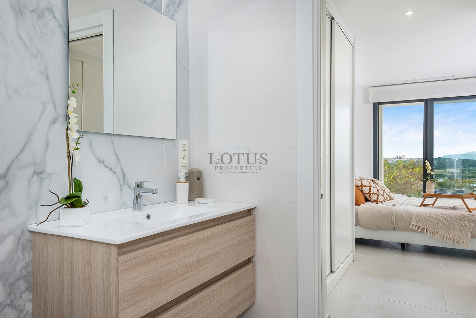 Piscina médica Nya Villor en Benijofar - Lotus Properties