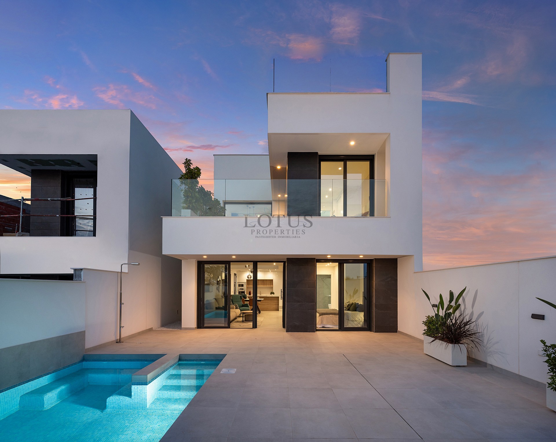 Piscina médica Nya Villor en Benijofar - Lotus Properties