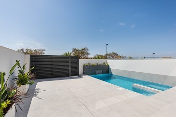 Nya Villor med pool i Benijofar - Lotus Properties