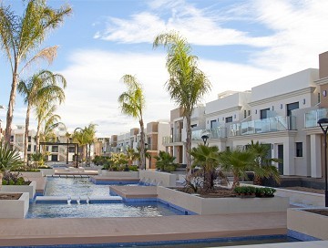 Apartamento seminuevo con vistas a la piscina en La Zenia! - Lotus Properties