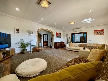 Удивительная усадьба в Ориуэле с 4 спальнями и прекрасным видом! - Lotus Properties