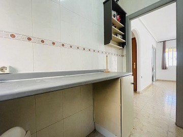 3 bed/2 bath ground floor apartment with en suite - Lotus Properties