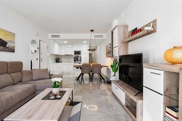 Квартира в новом состоянии в 200 метрах от Плайя дель Кура и полностью готова к заселению. - Lotus Properties
