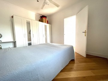 Precioso apartamento de 2 dormitorios/2 baños con gran solarium a poca distancia del centro de Redovan. - Lotus Properties