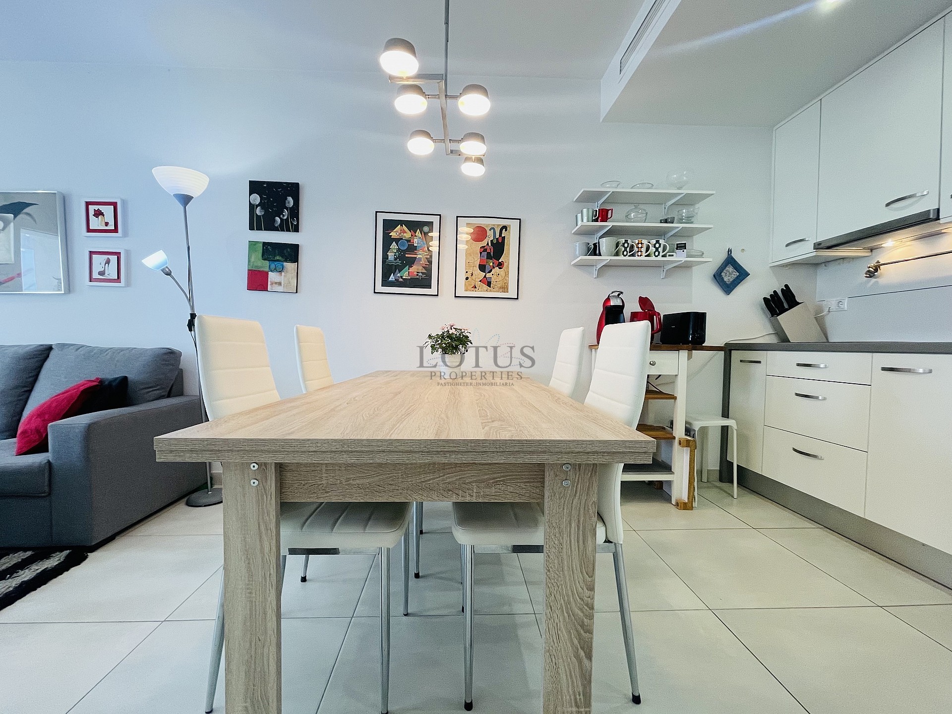 Södervänd markplan  i nyskick i Res. Vistabella - Aguas Nuevas - Lotus Properties