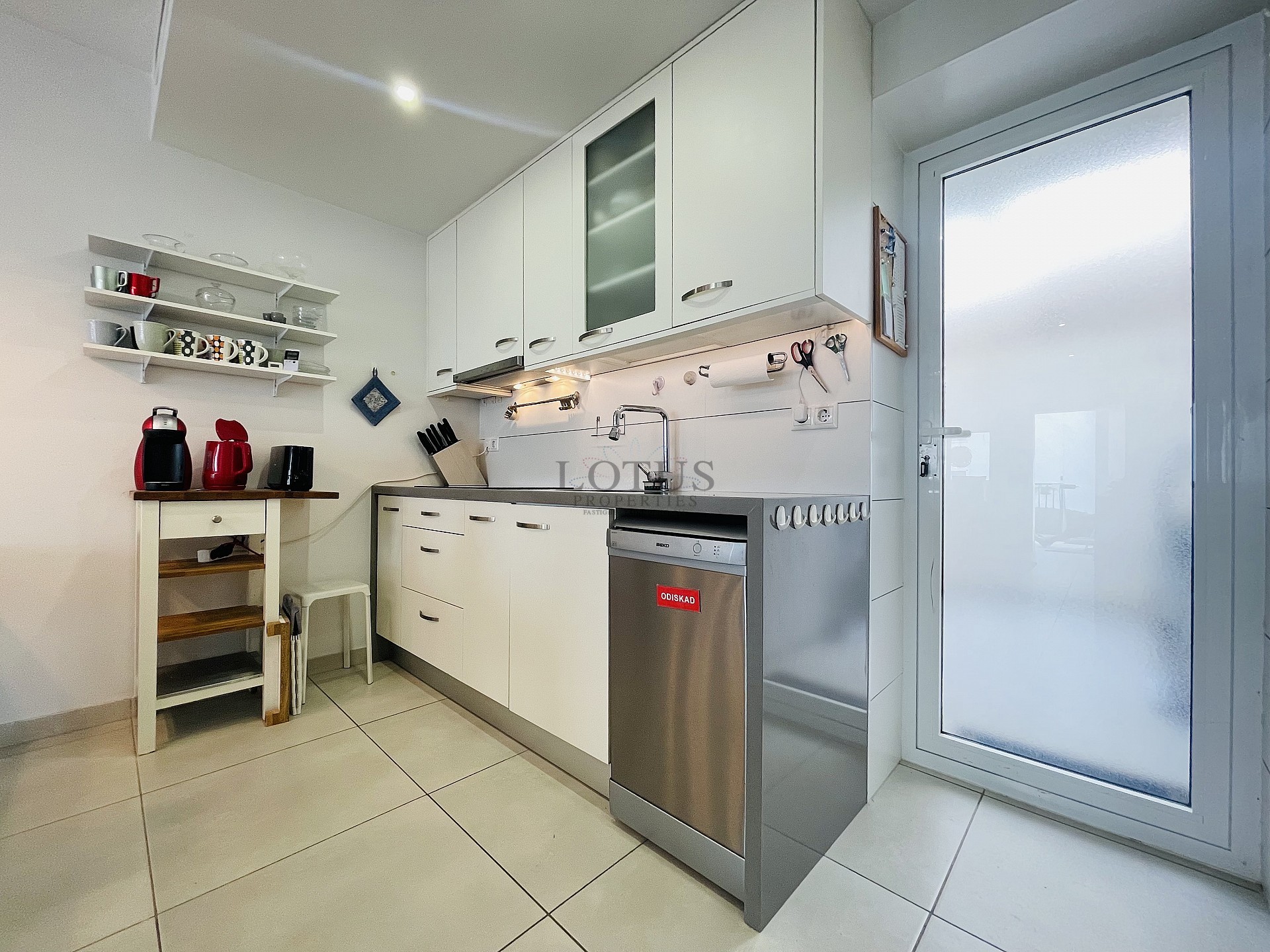 Södervänd markplan  i nyskick i Res. Vistabella - Aguas Nuevas - Lotus Properties