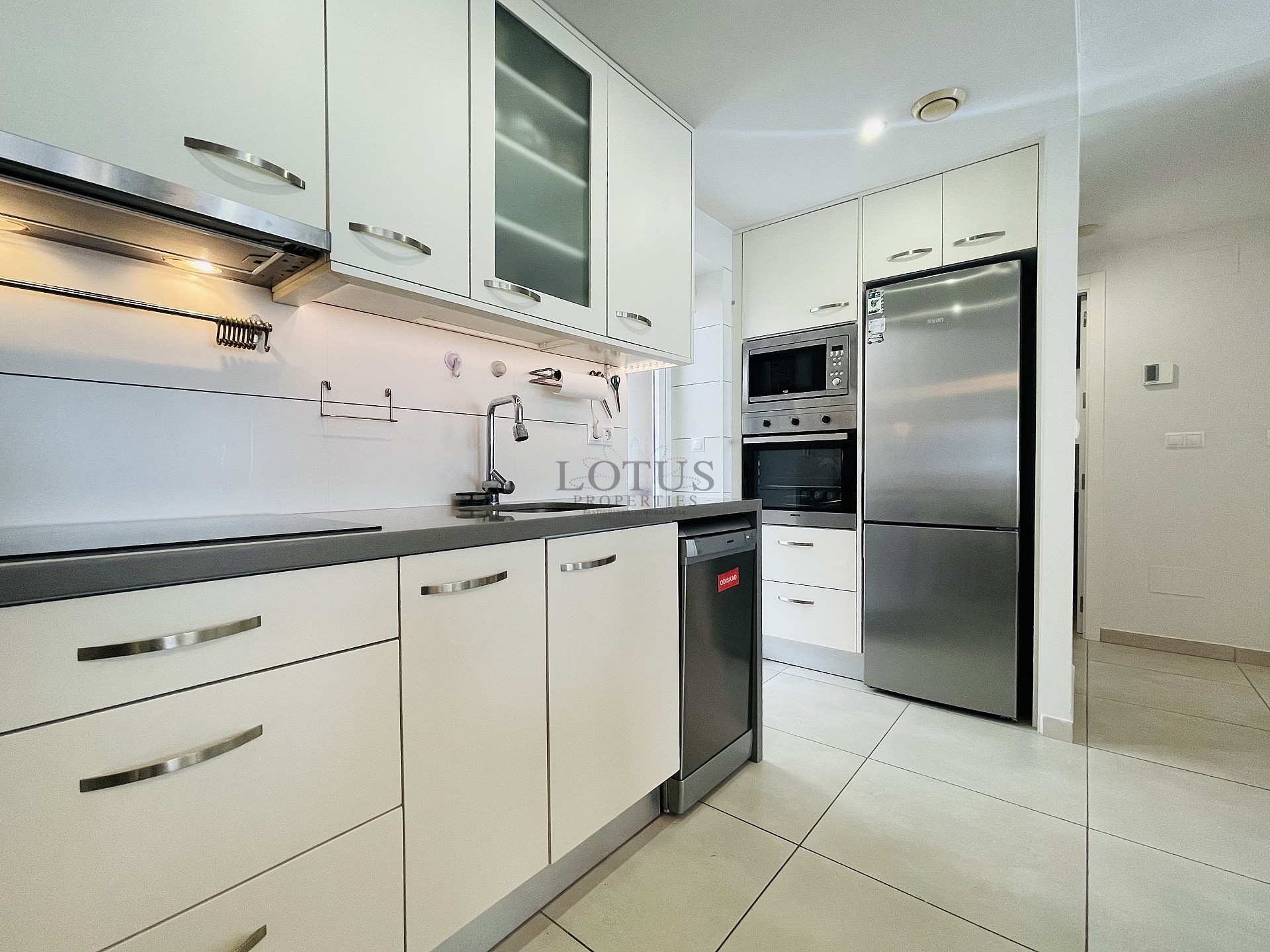 Södervänd markplan  i nyskick i Res. Vistabella - Aguas Nuevas - Lotus Properties