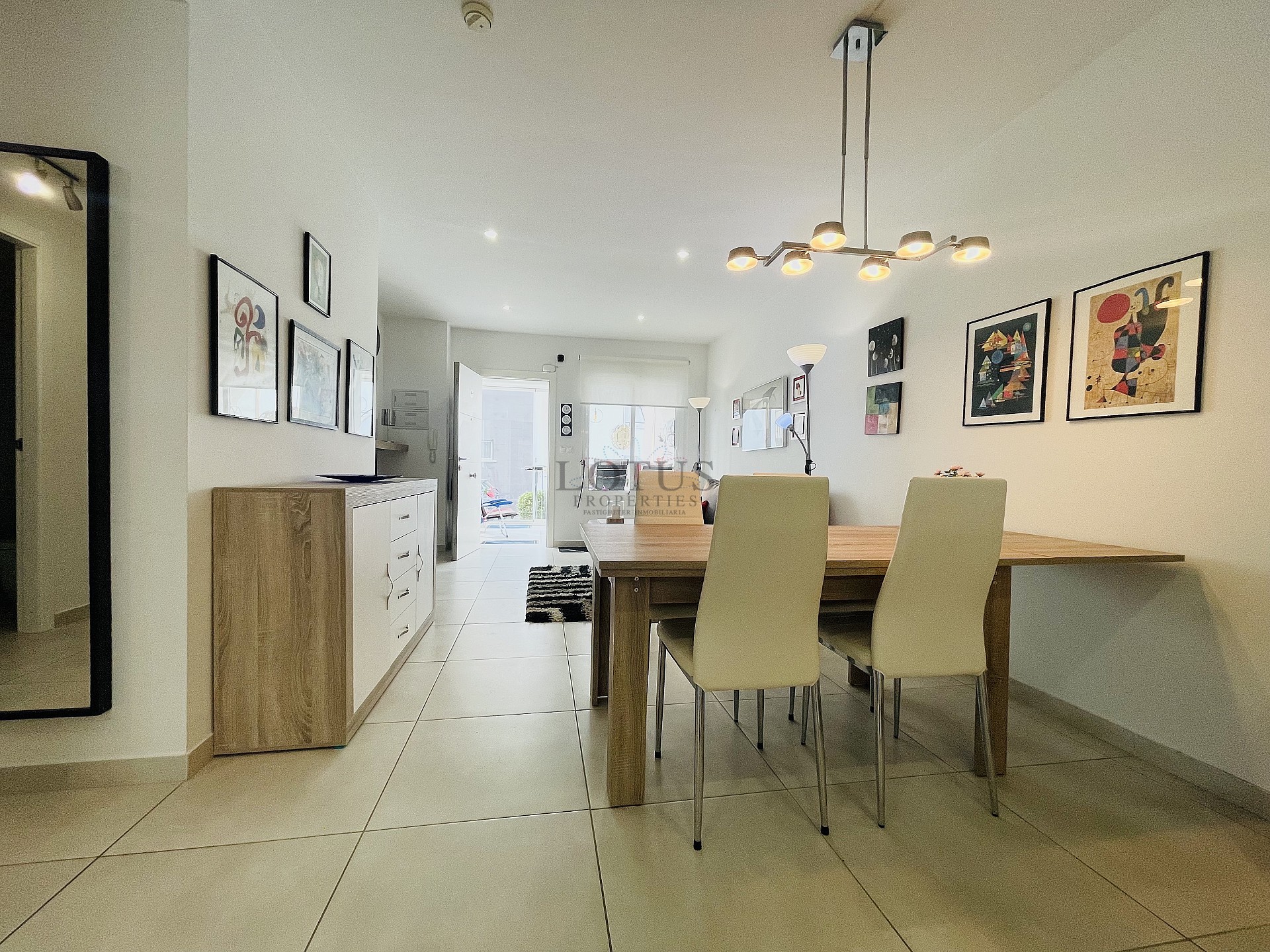 Södervänd markplan  i nyskick i Res. Vistabella - Aguas Nuevas - Lotus Properties