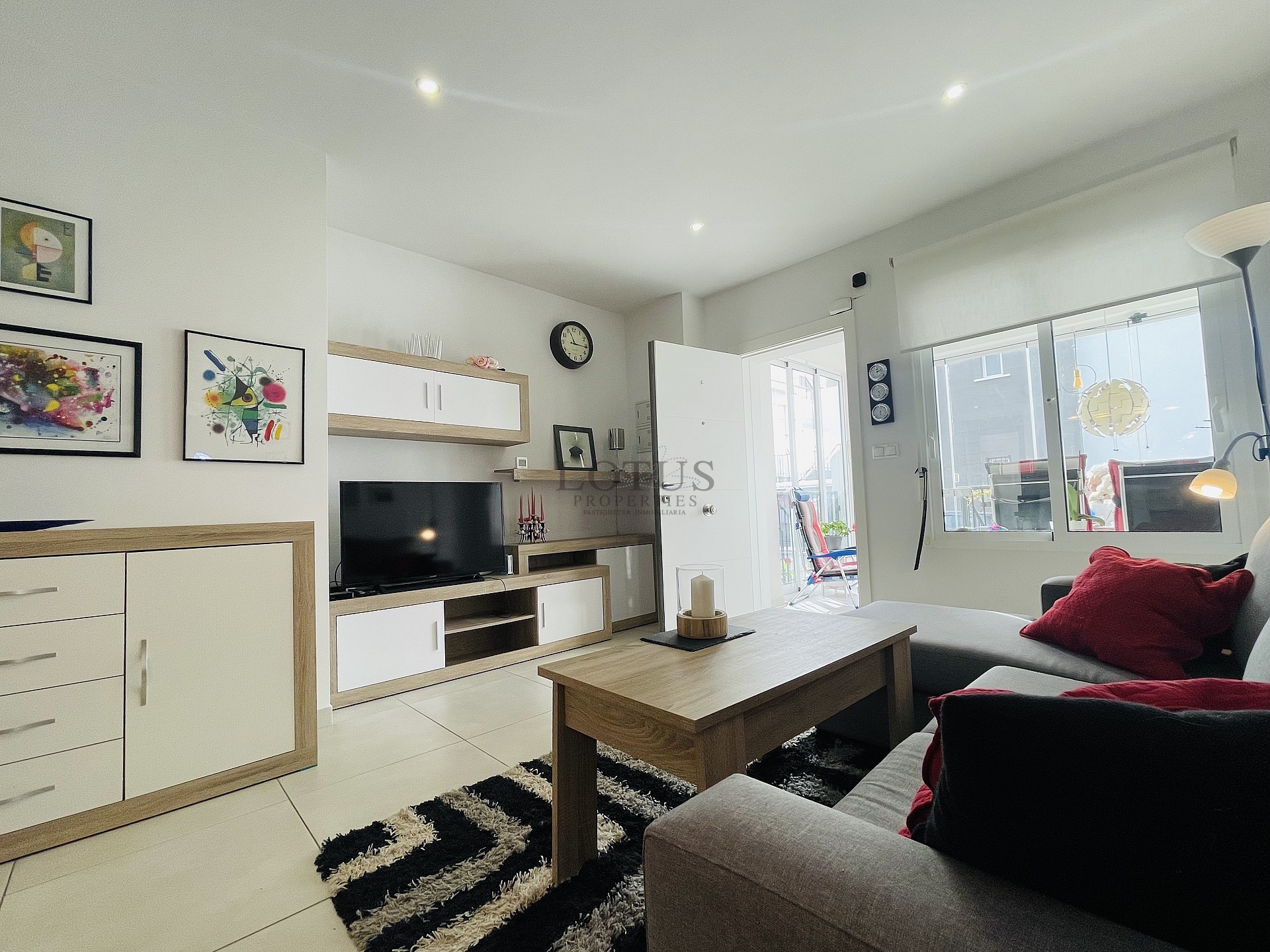 Södervänd markplan  i nyskick i Res. Vistabella - Aguas Nuevas - Lotus Properties