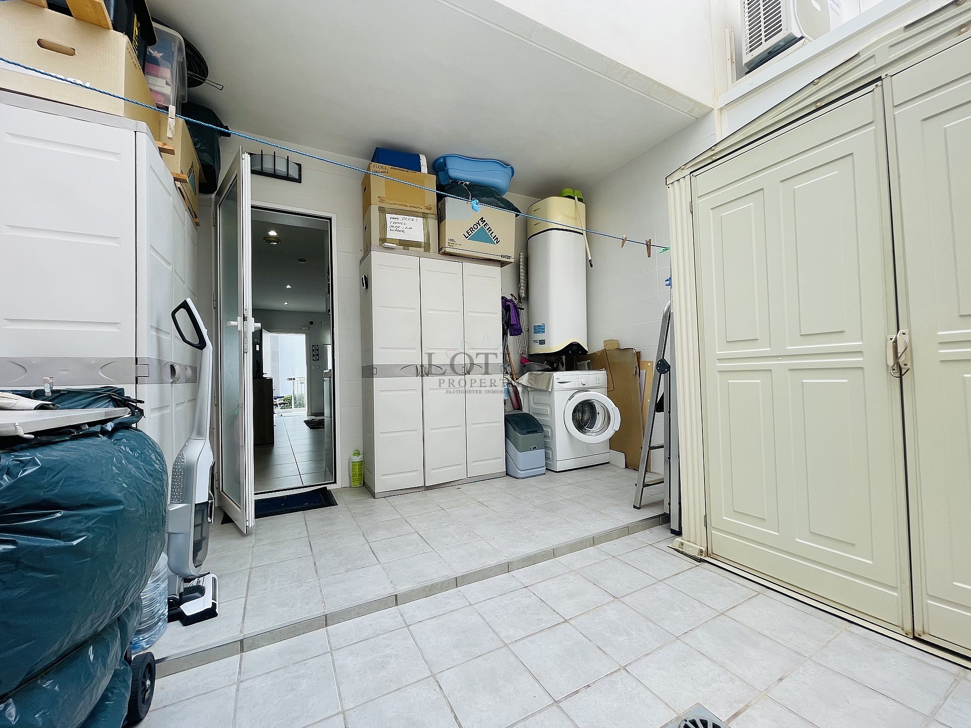 Södervänd markplan  i nyskick i Res. Vistabella - Aguas Nuevas - Lotus Properties