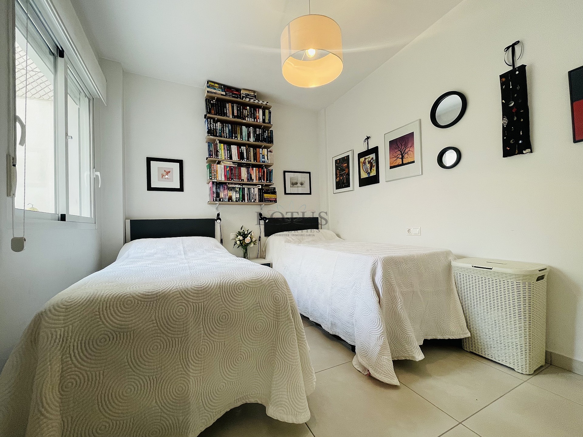 Södervänd markplan  i nyskick i Res. Vistabella - Aguas Nuevas - Lotus Properties