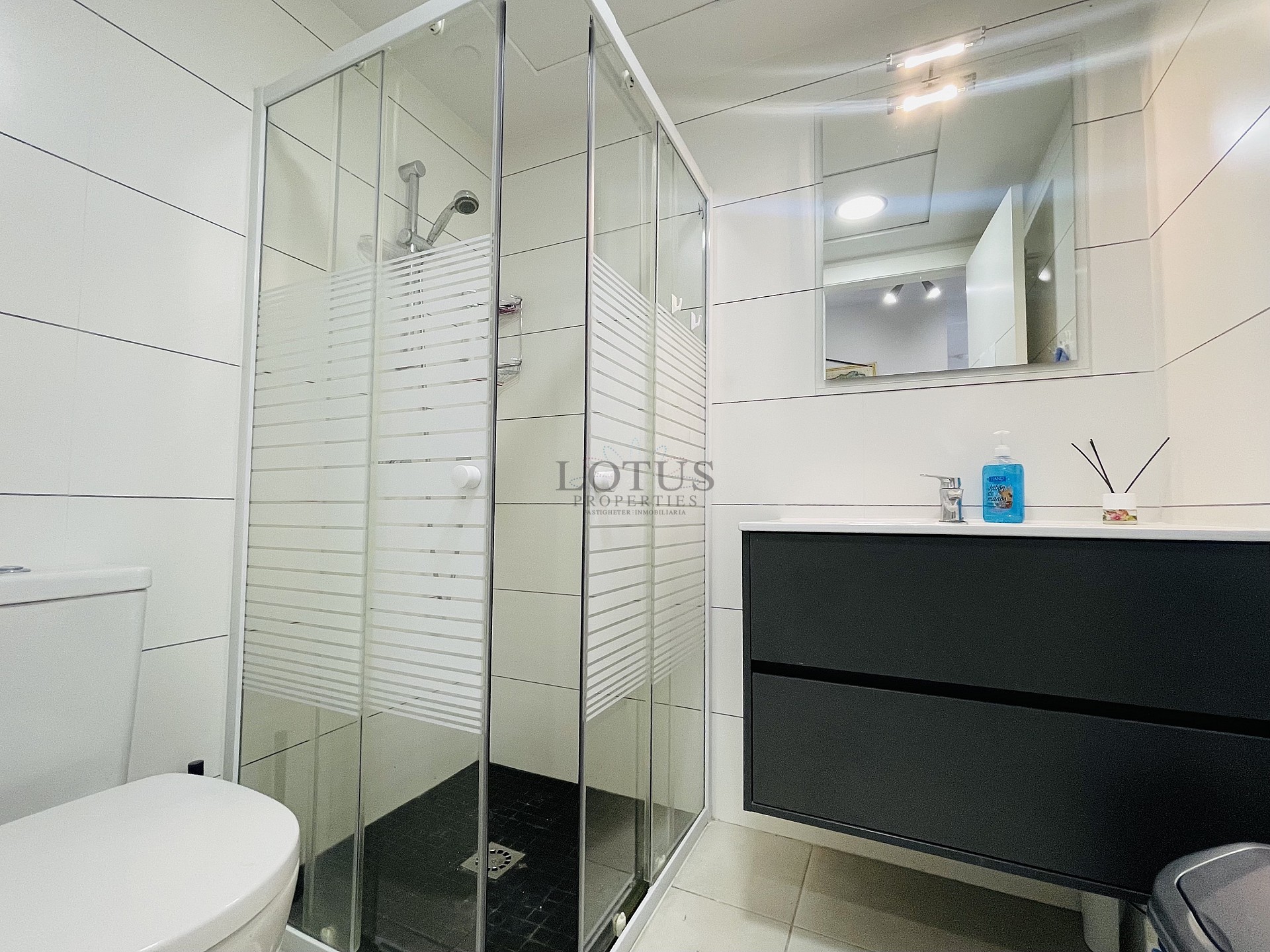 Södervänd markplan  i nyskick i Res. Vistabella - Aguas Nuevas - Lotus Properties