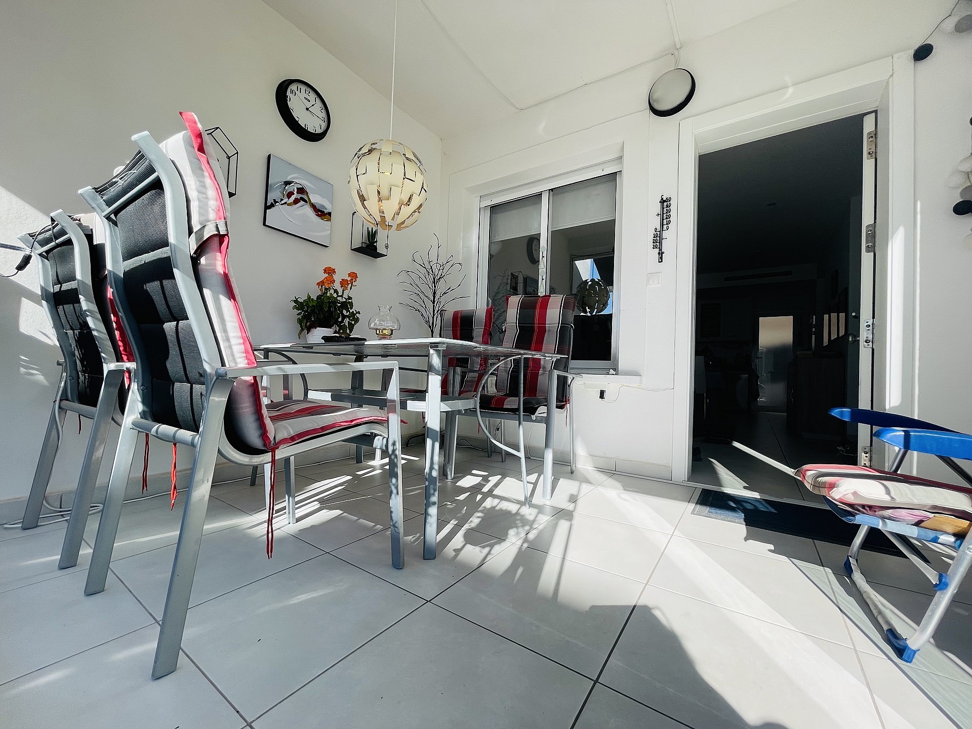 Södervänd markplan  i nyskick i Res. Vistabella - Aguas Nuevas - Lotus Properties