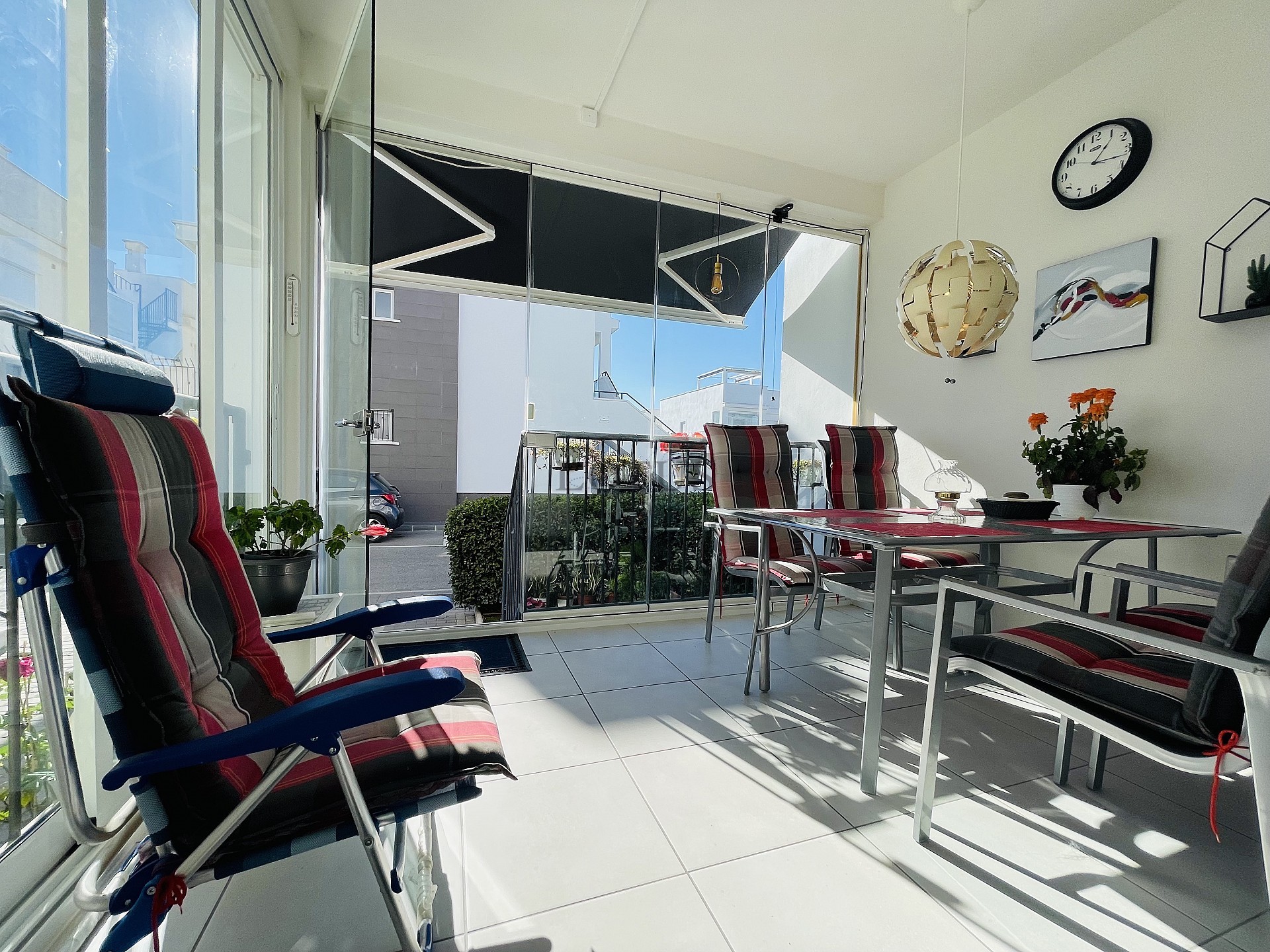 Södervänd markplan  i nyskick i Res. Vistabella - Aguas Nuevas - Lotus Properties