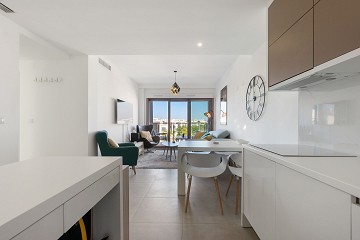 Ático de 3 habitaciones a sólo 400 m de la playa - Mil Palmeras - Lotus Properties