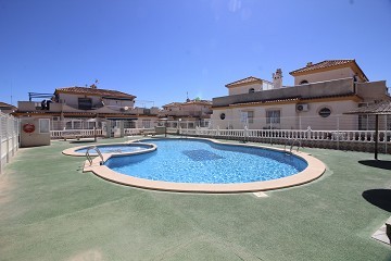 Renoverat hörnradhus i Iria 3 - Playa Flamenca - Lotus Properties