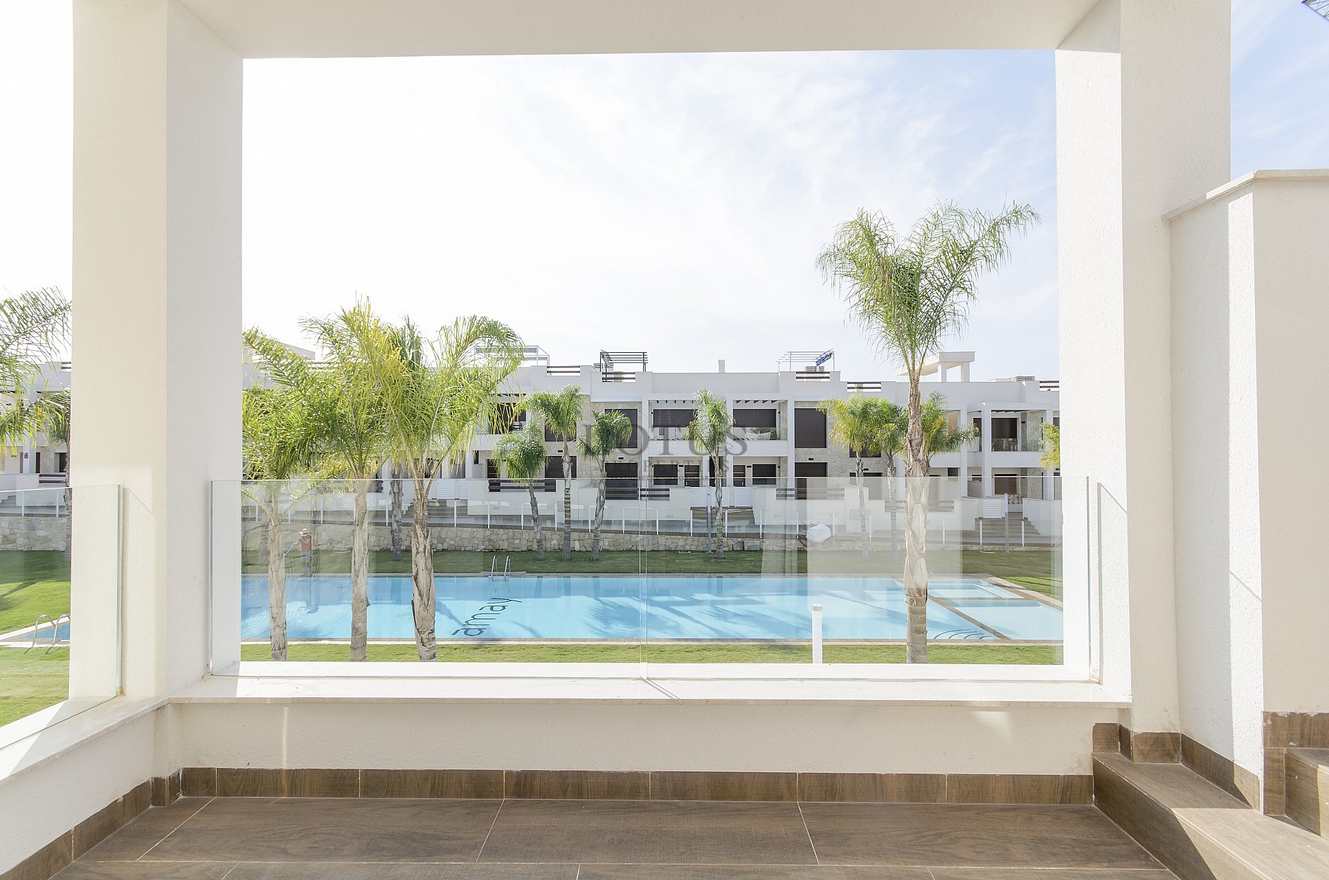 Nya mark & takvåningar i Los Balcones - Lotus Properties