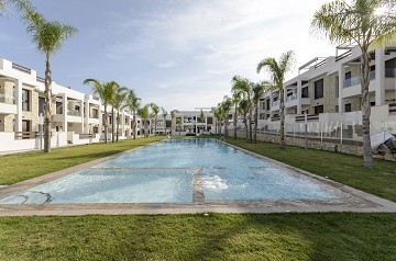 Nya mark & takvåningar i Los Balcones - Lotus Properties