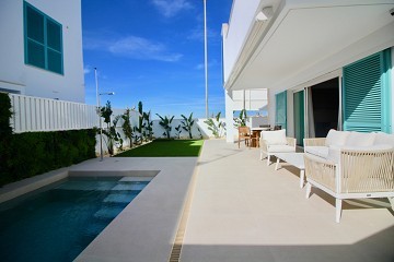 Nuevo con tres dormitorios y piscina privada - Torre de la Horadada - Lotus Properties