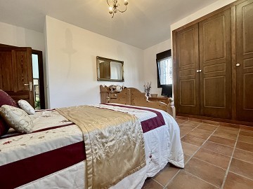 Spectaculair gerenoveerd herenhuis in Orihuela met 4 slaapkamers! - Lotus Properties