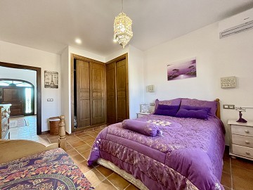 Spectaculair gerenoveerd herenhuis in Orihuela met 4 slaapkamers! - Lotus Properties