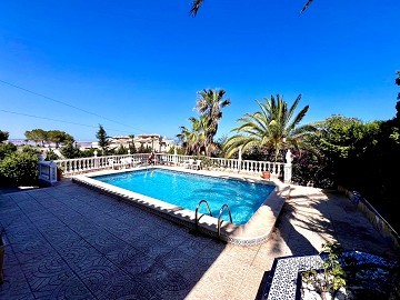 Vacker-villa en Los Balcones, Torrevieja - Lotus Properties