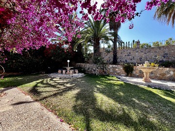 Precioso chalet independiente con estilo Mediterráneo en Los Balcones, Torrevieja - Lotus Properties