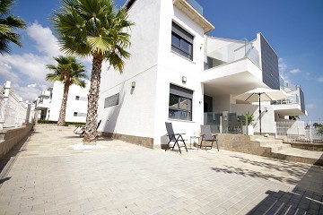 Een fantastisch mooi en uniek herenhuis in Pilar de la Horadada - Lotus Properties