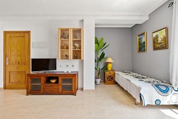 Cozy studio in Central Torrevieja with large balcony - Lotus Properties