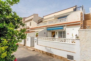 Charmant strandherenhuis in Urb. Pinomar met 3 slaapkamers en 2 badkamers - La Mata - Lotus Properties