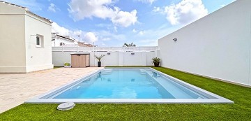 FANTASTISK RENOVERAD FRISTÅENDE VILLA I SAN LUIS - TORREVIEJA - Lotus Properties