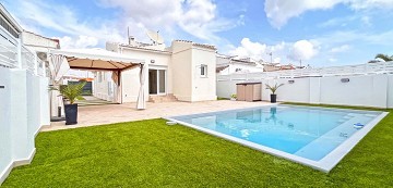 FANTÁSTICA VILLA INDEPENDIENTE REFORMADA EN SAN LUIS - TORREVIEJA - Lotus Properties