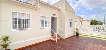 FANTASTISK RENOVERAD FRISTÅENDE VILLA I SAN LUIS - TORREVIEJA - Lotus Properties