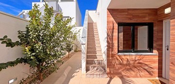 MODERN SINGLE FLOOR VILLA WITH 3 BEDROOMS WALKING DISTANCE TO THE BEACH - Lotus Properties