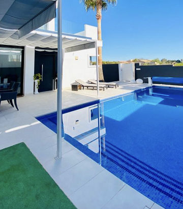 Villa med privat uppvärmd saltvattenspool i Ciudad Quesada - Lotus Properties