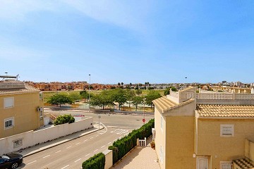 Topfloor in cozy Bravomar 7 with roof terrace and large balcony! - Lotus Properties