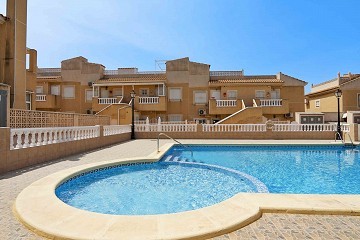 Topfloor in cozy Bravomar 7 with roof terrace and large balcony! - Lotus Properties