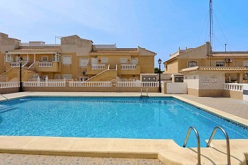 Topfloor in cozy Bravomar 7 with roof terrace and large balcony! - Lotus Properties