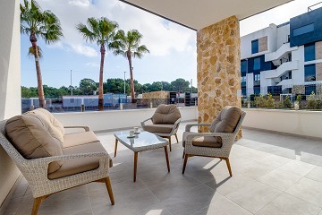 Nieuw in het hart van Playa Flamenca en alles gaat! - Lotus Properties