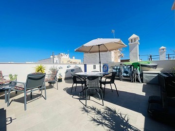 South west facing penthouse with large balcony & private roof terrace in new condition - Central Torrevieja - Lotus Properties