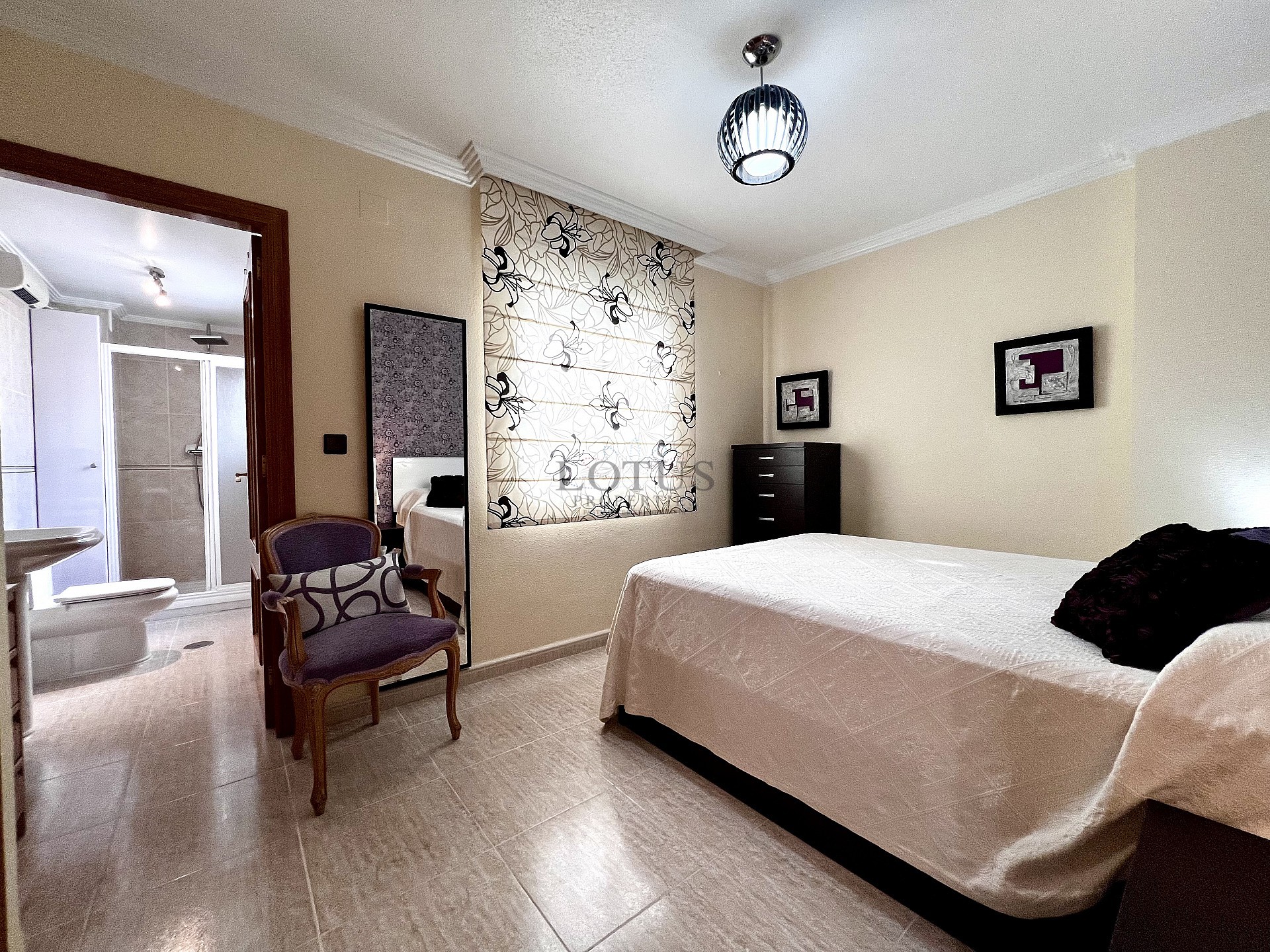 TAKLÄGENHET MED HAVSUTSIKT I TORREVIEJA - Lotus Properties