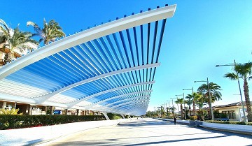 ÁTICO CON VISTAS AL MAR - CENTRO DE TORREVIEJA - Lotus Properties