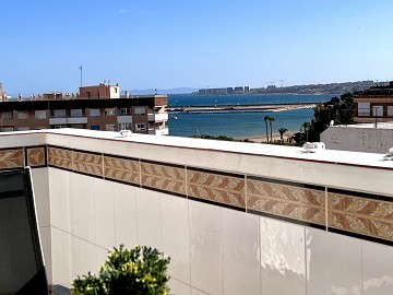 TOP FLOOR WITH SEA VIEWS - TORREVIEJA CENTER - Lotus Properties