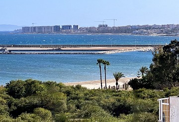 TOP FLOOR WITH SEA VIEWS - TORREVIEJA CENTER - Lotus Properties